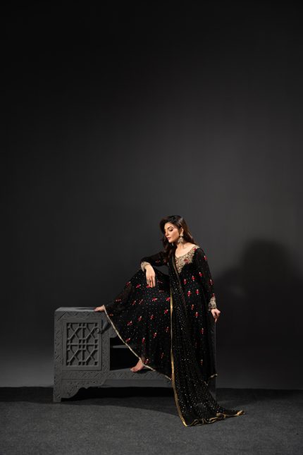 Midnight Majesty – A Timeless Masterpiece | MT-EE003